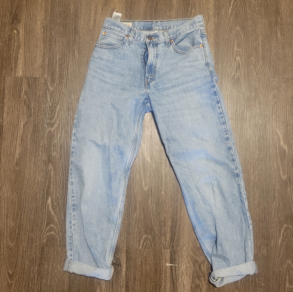 Levi's straight fit jeans